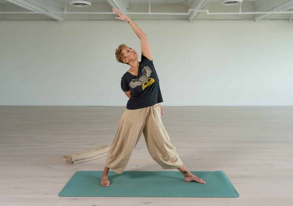 Sutras_in_Motion_with_Anamargret_all_levels_09.26.2023_1-thumbnail-600x600-70.jpg